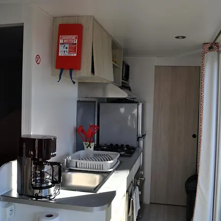 Le Petit Paradis Kamp alanı *